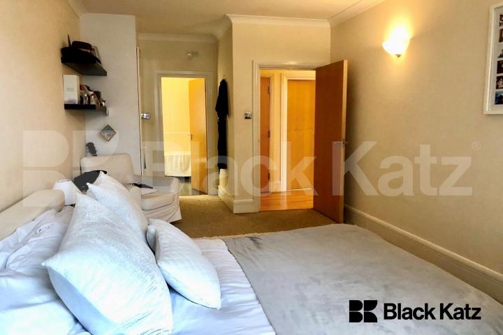 Generous dual aspect apartment with private parking 10 The Grange, Bermondsey 